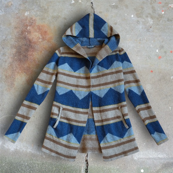 Toad&Co Sweaters - Toad&Co Merino Heartfelt Hoodie Size XS *See Meas Aztec Blanket Sweater